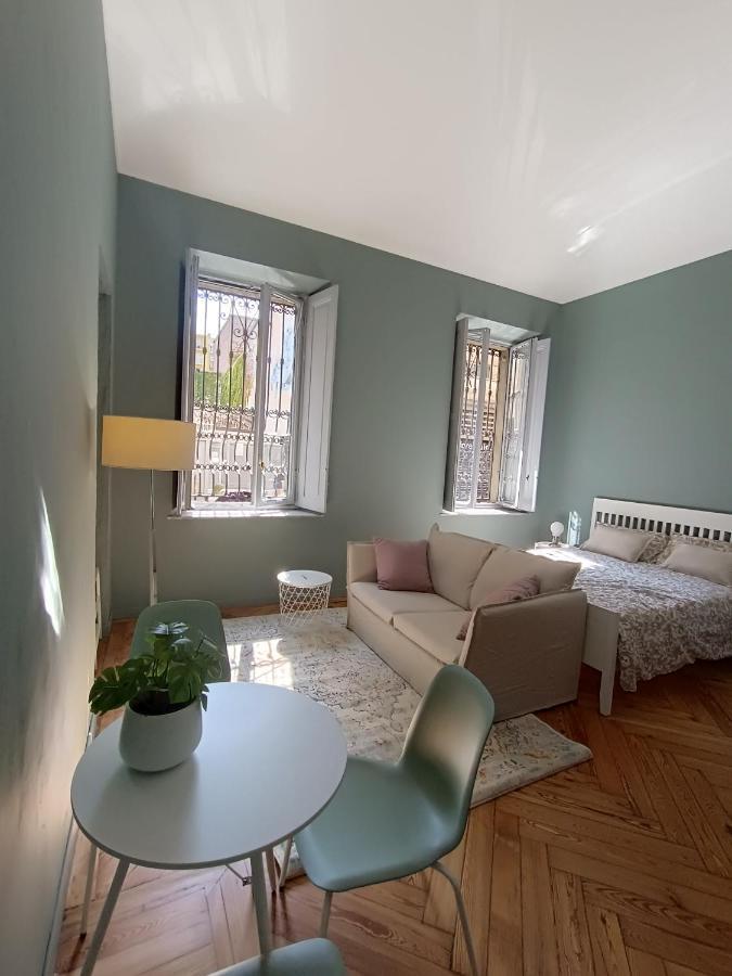 Valentino Park Apartment *